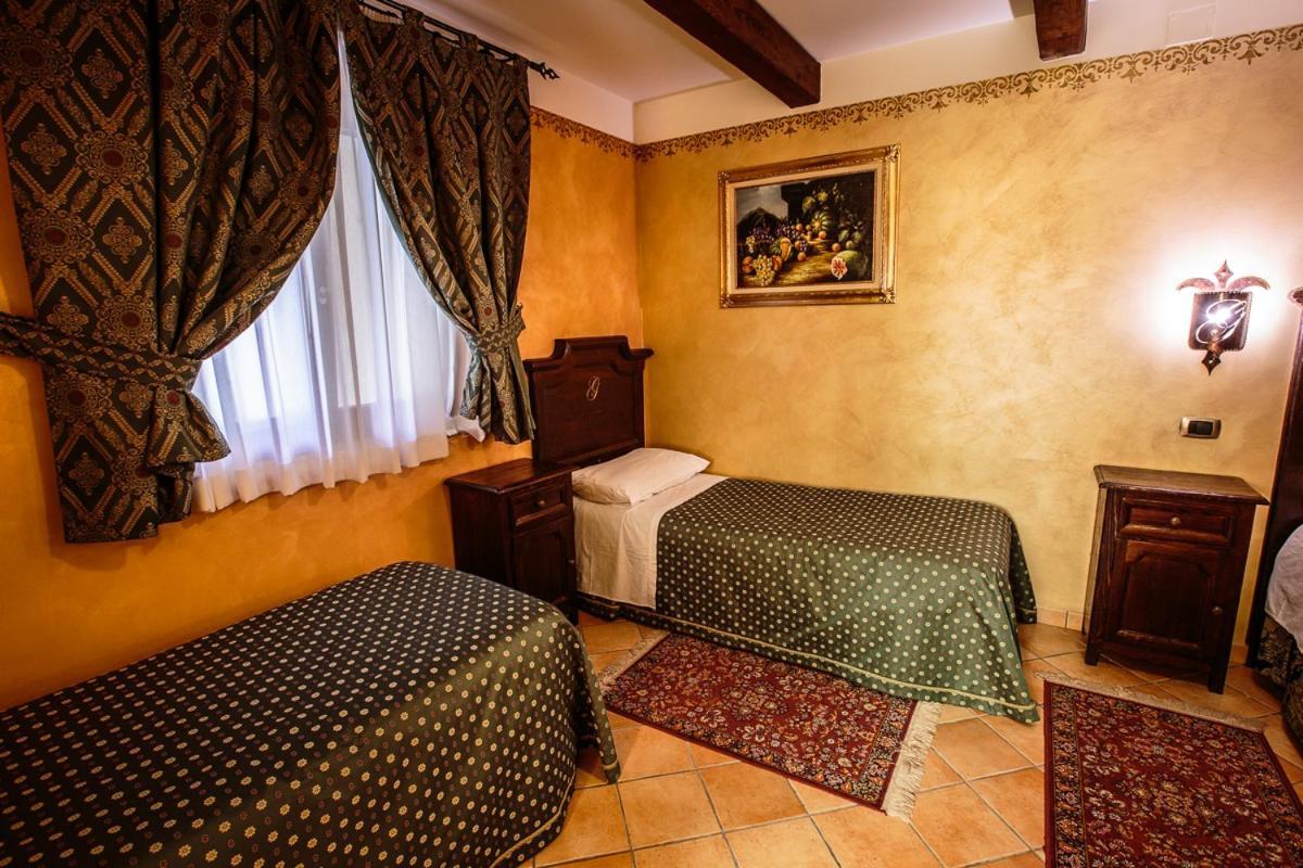 Hotel Guerrinuccio Celano Ngoại thất bức ảnh
